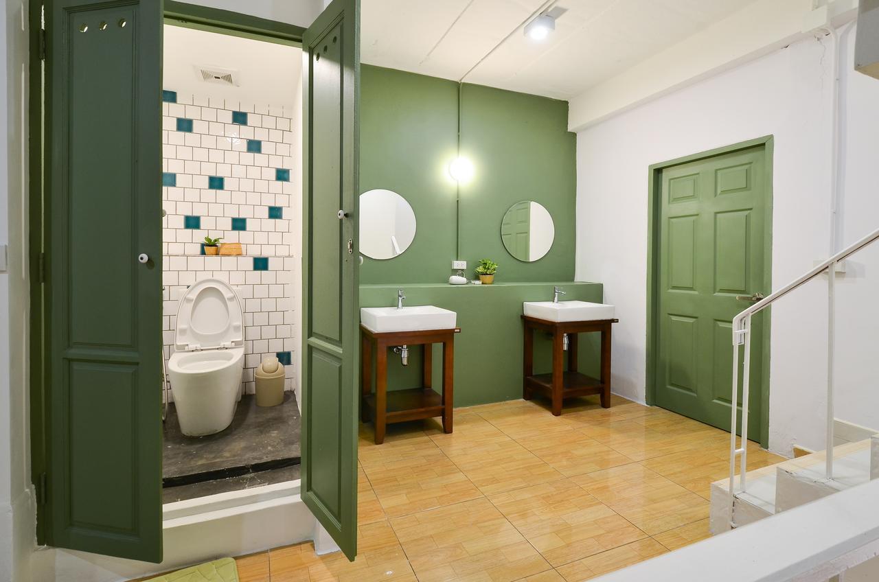 Baan Baan Hostel - Sha Plus Phuket Exteriör bild